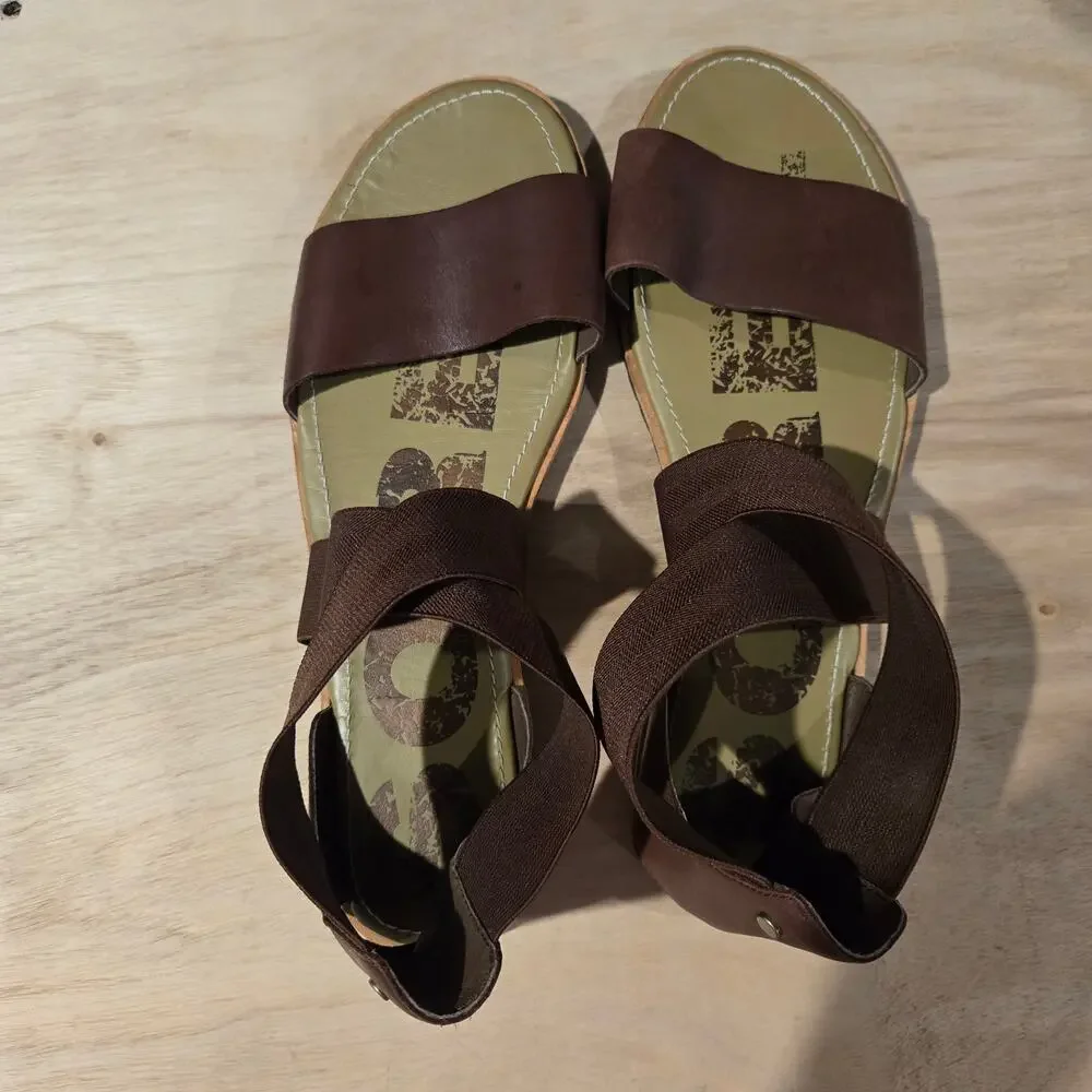 Sorel Womens Med Ella Sandal Cross Ankle Strap Flat Brown sz 12 - Picture 4 of 7